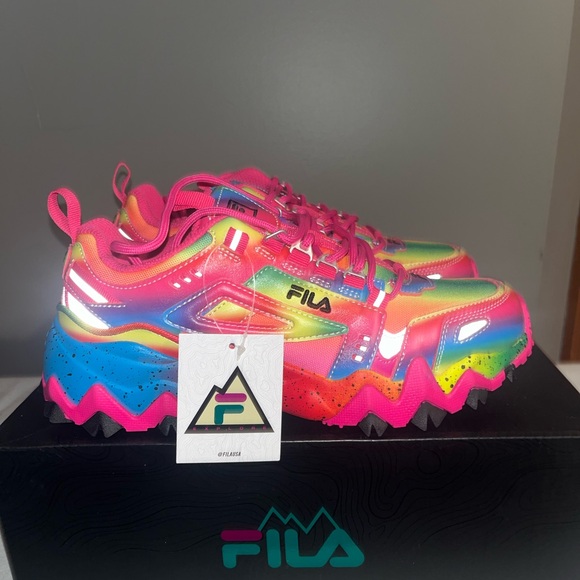 COPY - BRAND NEW DISCONTINUED MULTI COLOR FILA OAKMONTE TR SNEAKERS SIZE 7 - Picture 1 of 4